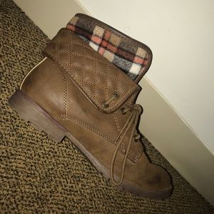 Fall plaid fold down combat boots